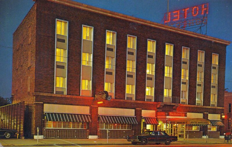 Stay overnight at Michigan’s 9 most haunted hotels (if you dare)