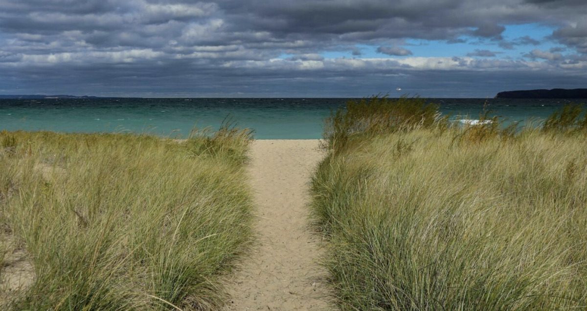 The sandy beach of Glen Arbor